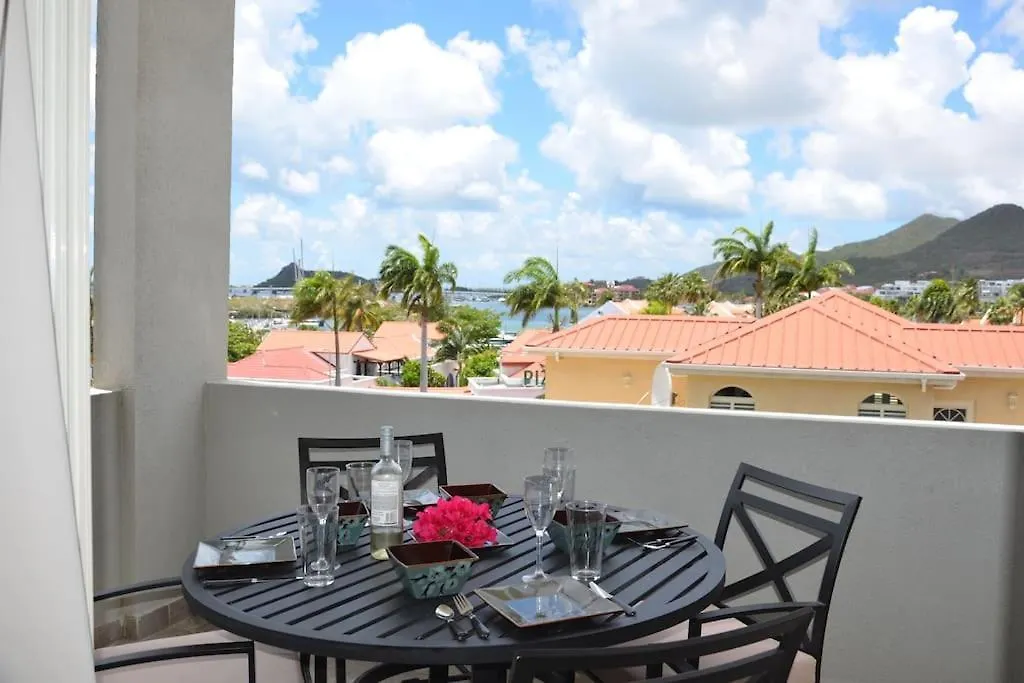 Blue Sky Apartment With Lagoon View Koolbaai